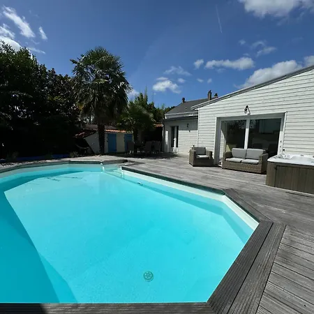 L'eglantine - Piscine, Spa, Wifi, Parking